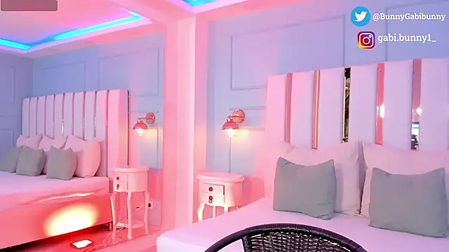 gabi bunny online show from January 13, 5:18 pm