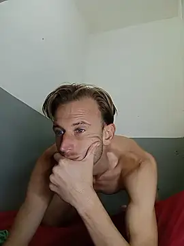 Snapshot of aquilesmade chatting on November 5, 2:50 pm aquilesmade online show from November 5, 2:50 pm