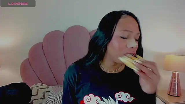 Nicole Paradise online show from October 3, 12:13 pm