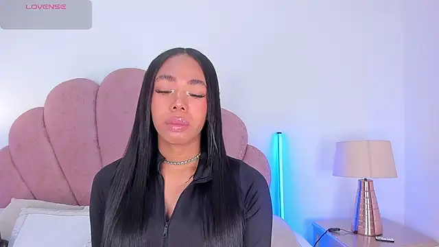 Nicole Paradise online show from March 4, 12:55 pm