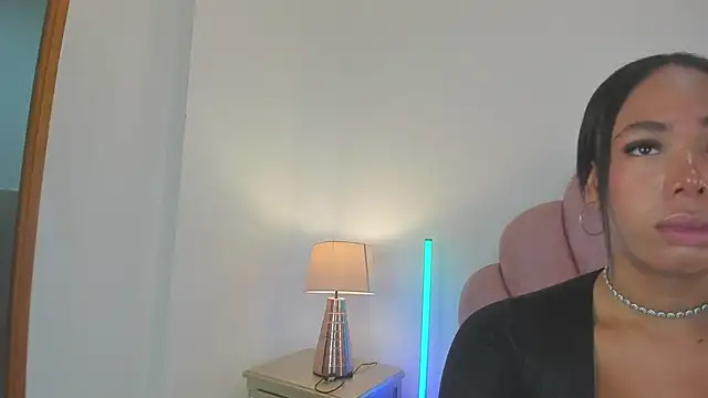 Nicole Paradise online show from March 30, 12:50 pm