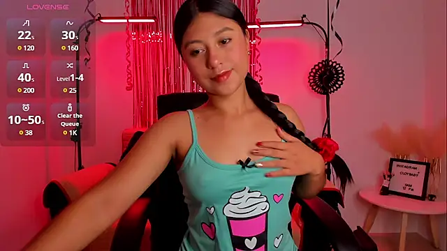 Snapshot of cloy_baby__ chatting on December 14, 10:34 am cloy baby online show from December 14, 10:34 am