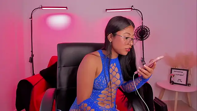 Snapshot of cloy_baby__ chatting on January 10, 1:41 pm cloy baby online show from January 10, 1:41 pm