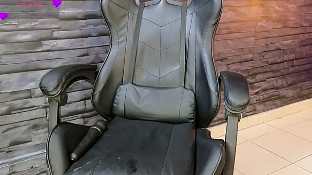 Lilith Zen online show from February 6, 8:18 am