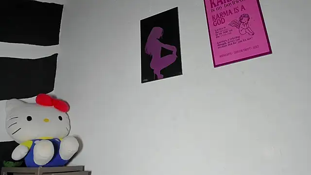 Lilith Zen online show from November 16, 1:33 am