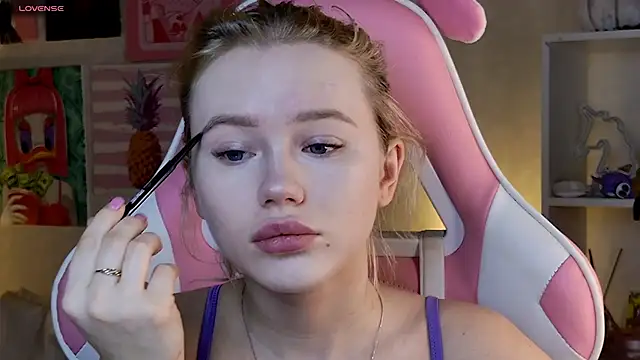 LexieLoree online show from February 7, 4:06 am