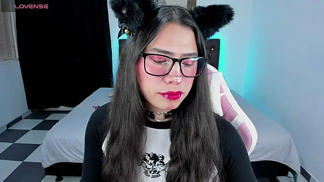 Snapshot of paula_kawaiifu_ chatting on February 9, 2:29 pm paula kawaiifu online show from February 9, 2:29 pm