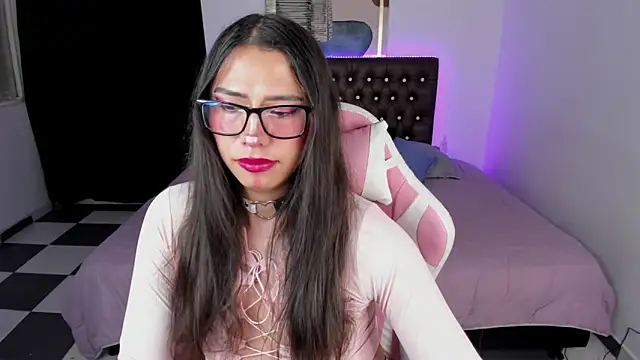 Snapshot of paula_kawaiifu_ chatting on February 21, 5:09 pm paula kawaiifu online show from February 21, 5:09 pm