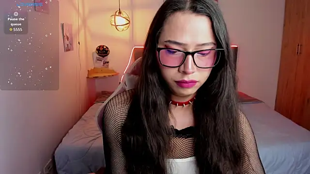 Snapshot of paula_kawaiifu_ chatting on October 24, 2:35 pm paula kawaiifu online show from October 24, 2:35 pm