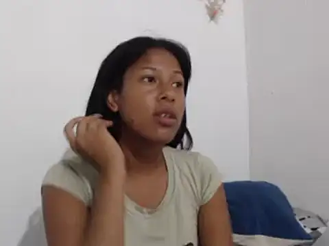 Snapshot of Kitra_New chatting on December 12, 7:08 am Kitra New online show from December 12, 7:08 am