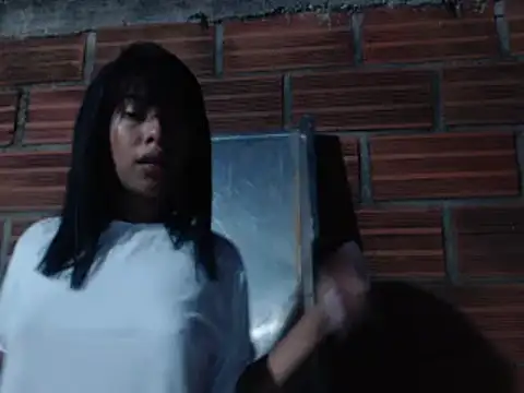 Snapshot of Kitra_New chatting on December 15, 2:08 am Kitra New online show from December 15, 2:08 am