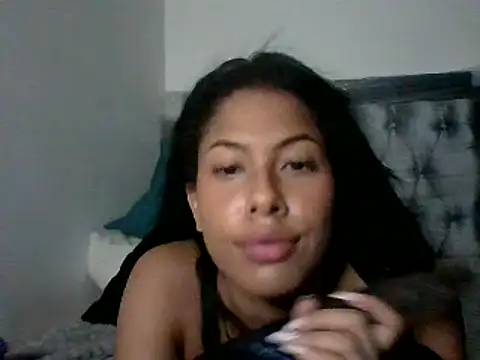 Snapshot of Kitra_New chatting on February 9, 5:19 am Kitra New online show from February 9, 5:19 am