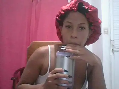 Snapshot of Kitra_New chatting on March 20, 9:26 am Kitra New online show from March 20, 9:26 am