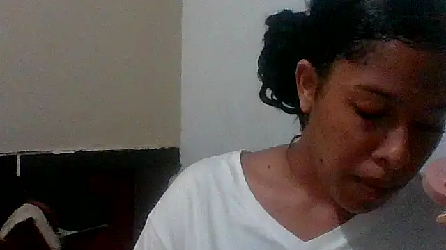 Snapshot of Kitra_New chatting on October 22, 7:52 am Kitra New online show from October 22, 7:52 am