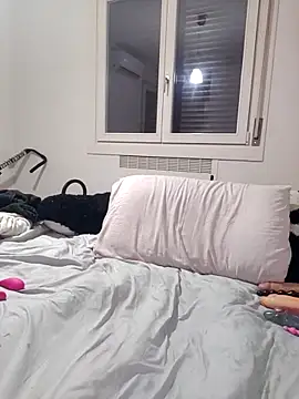 Snapshot of Miachan_LaGattinaVogliosa chatting on November 20, 2:06 pm Miachan LaGattinaVogliosa online show from November 20, 2:06 pm