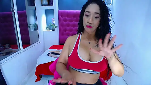 Snapshot of DelysyHot chatting on February 20, 2:07 am DelysyHot online show from February 20, 2:07 am