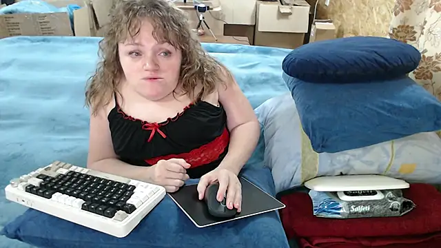 Snapshot of MiniNatalie chatting on September 9, 4:34 am MiniNatalie online show from September 9, 4:34 am