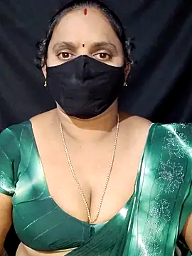 vintage-vibs online show from February 13, 5:33 pm