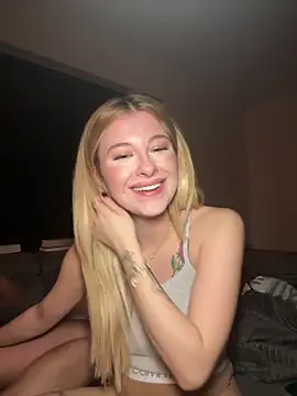 Mia-Minou online show from February 12, 5:37 pm