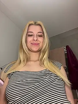 Mia-Minou online show from March 16, 12:22 pm