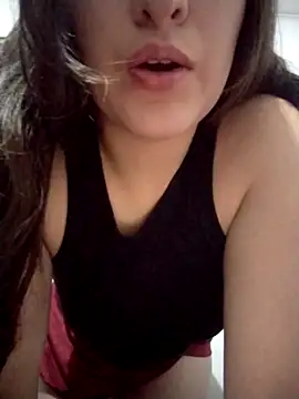 Snapshot of dulccemaria24 chatting on January 17, 1:32 am dulccemaria24 online show from January 17, 1:32 am