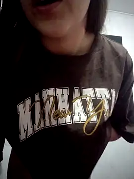 Snapshot of dulccemaria24 chatting on February 15, 1:41 pm dulccemaria24 online show from February 15, 1:41 pm