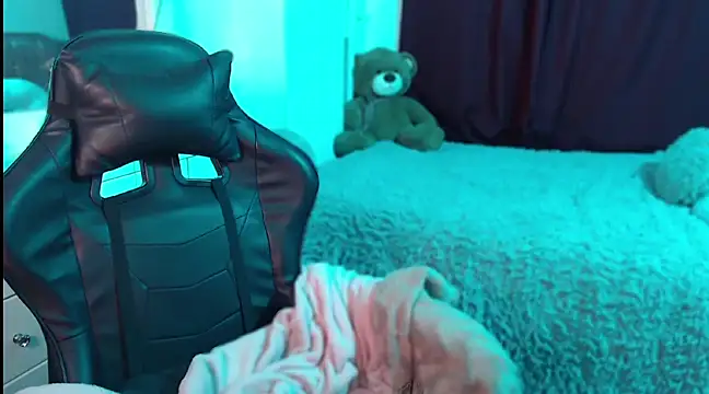 Beamber  online show from February 9, 1:00 am