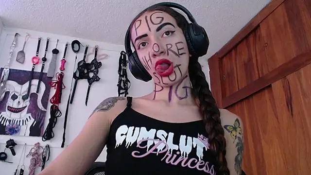 Eloise-brown online show from January 7, 10:19 pm