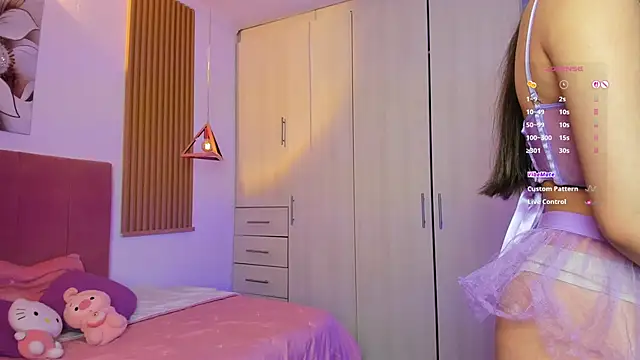 mia nevaeh online show from September 25, 9:07 pm