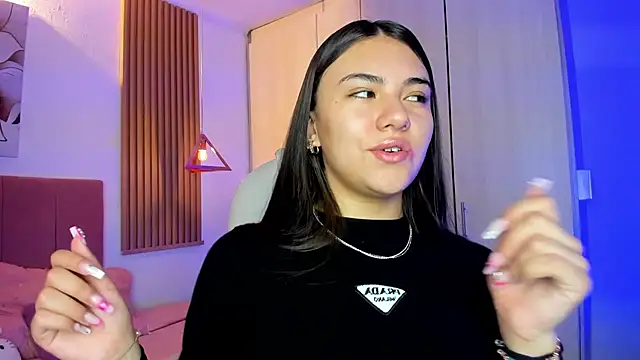 mia nevaeh online show from January 15, 8:34 pm