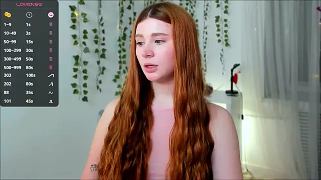 Freckle Diyana online show from February 19, 3:49 pm