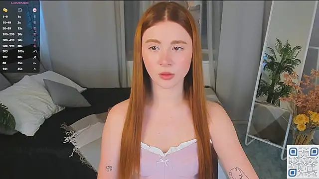 Freckle Diyana online show from March 15, 2:03 am