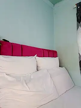 Miss Moriah online show from March 29, 1:44 pm