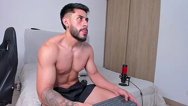 alexxxmachine online show from March 15, 11:39 pm