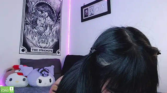 Snapshot of babycat4_ chatting on December 9, 12:34 am babycat4 online show from December 9, 12:34 am