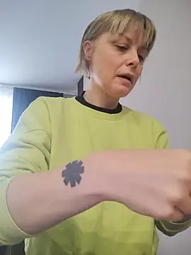 MySweetcum69 online show from April 1, 8:37 am