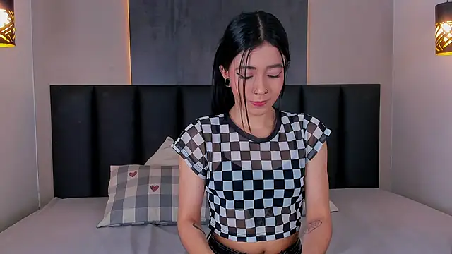 AmyPalmmer online show from December 2, 11:48 am