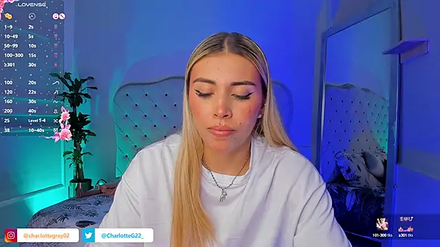 Snapshot of charlotte__grey chatting on March 17, 7:58 pm charlotte grey online show from March 17, 7:58 pm