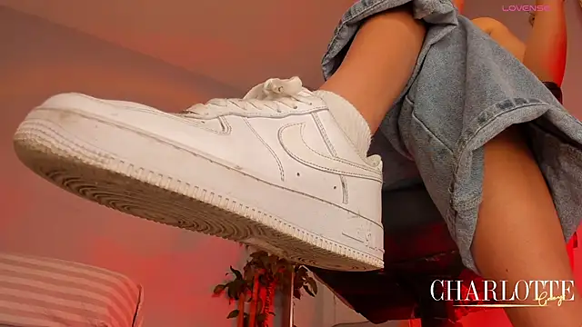 charlotte  grey online show from April 20, 8:43 pm