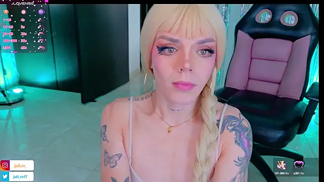 Snapshot of Chris_parker27 chatting on February 13, 1:05 pm Chris parker27 online show from February 13, 1:05 pm