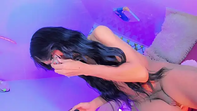 Snapshot of gilbanys_22 chatting on February 7, 4:16 am gilbanys 22 online show from February 7, 4:16 am