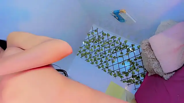 Snapshot of gilbanys_22 chatting on February 21, 9:43 pm gilbanys 22 online show from February 21, 9:43 pm