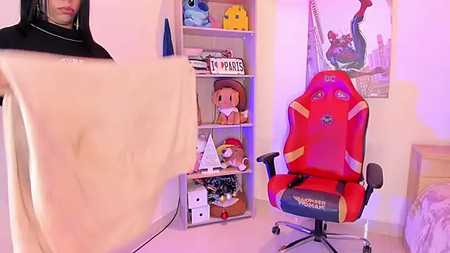 Snapshot of madelyn_rose_ chatting on January 15, 5:19 am madelyn rose online show from January 15, 5:19 am