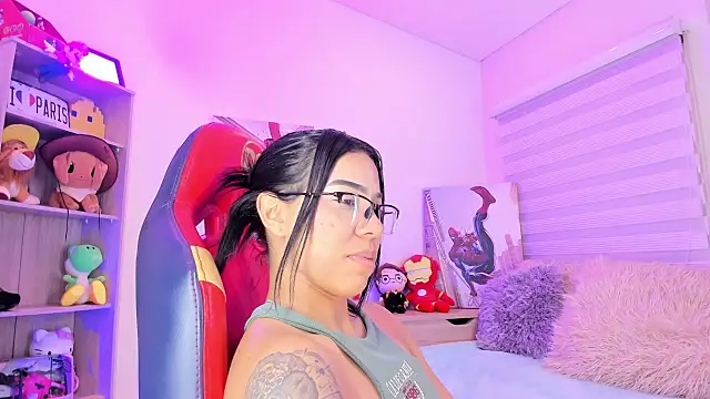 Snapshot of madelyn_rose_ chatting on February 22, 9:12 am madelyn rose online show from February 22, 9:12 am