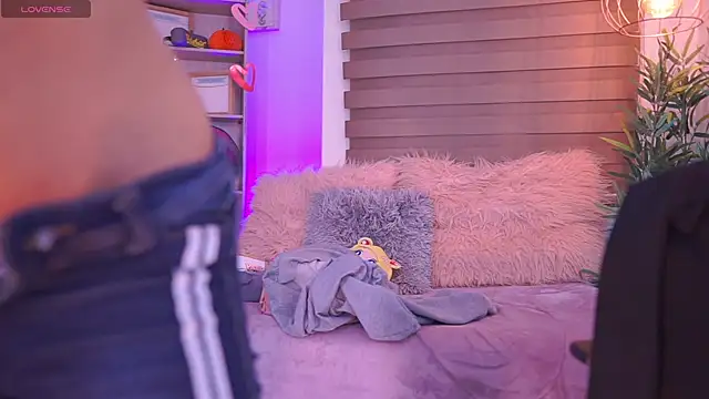 Snapshot of madelyn_rose_ chatting on September 12, 2:00 am madelyn rose online show from September 12, 2:00 am