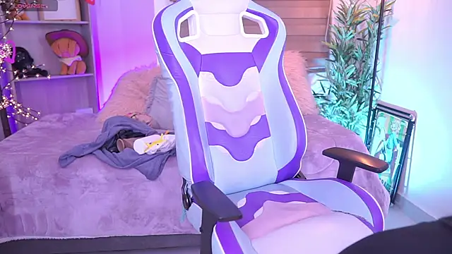 Snapshot of madelyn_rose_ chatting on September 19, 12:34 am madelyn rose online show from September 19, 12:34 am