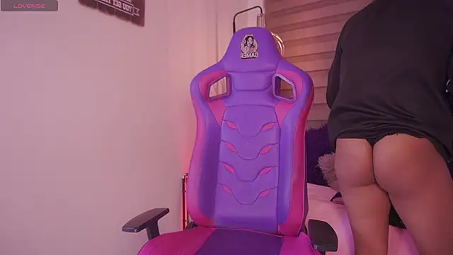 Snapshot of madelyn_rose_ chatting on November 21, 1:37 am madelyn rose online show from November 21, 1:37 am