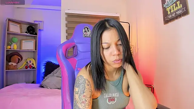 Snapshot of madelyn_rose_ chatting on November 22, 1:48 am madelyn rose online show from November 22, 1:48 am