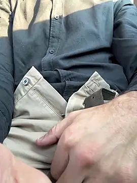 Snapshot of hotisraeli chatting on January 13, 5:55 am hotisraeli online show from January 13, 5:55 am