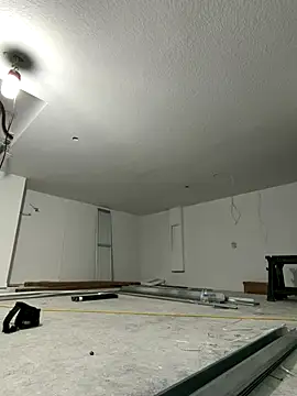 Snapshot of elwhite1996 chatting on December 2, 11:11 pm elwhite1996 online show from December 2, 11:11 pm